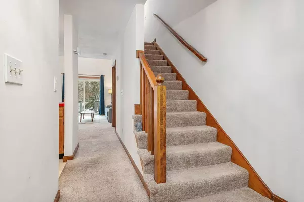 107 Glengarry DR #107, Stratham, NH 03885