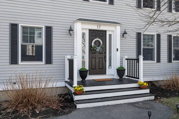 17 Lupine LN, Rochester, NH 03868