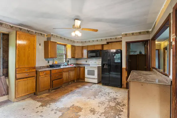 792 Limerick RD, Arundel, ME 04046