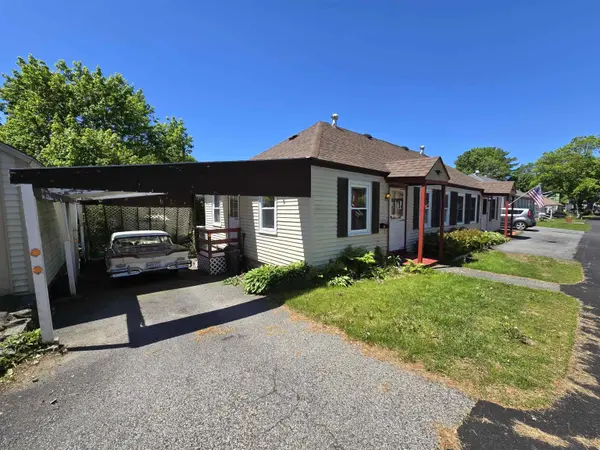30 Halstead ST, Kittery, ME 03904