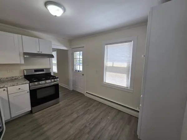 30 Halstead ST, Kittery, ME 03904
