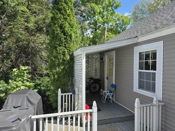 28 Boush ST, Kittery, ME 03904