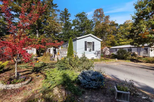 76 Roberts RD