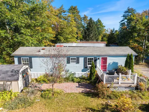 76 Roberts RD, Barrington, NH 03825