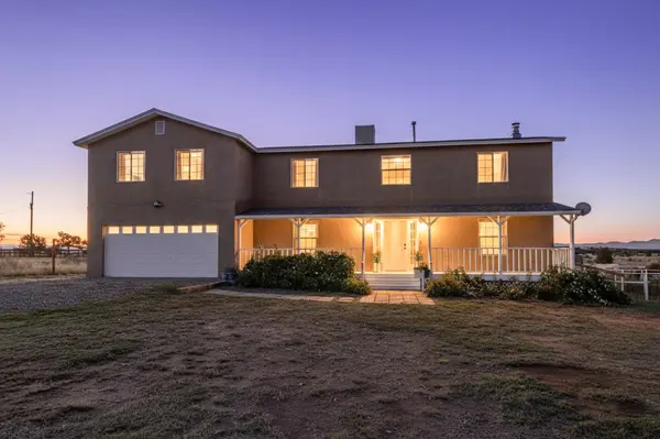 28 V-Hill Rd, Edgewood, NM 87015