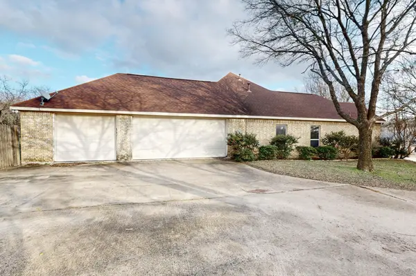 2407 Briarwood Cv, Cedar Hill, TX 75104-4536
