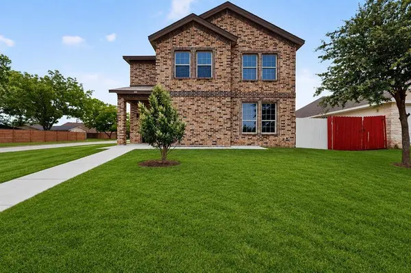 800 Oak Creek Drive, Hutchins, TX 75141