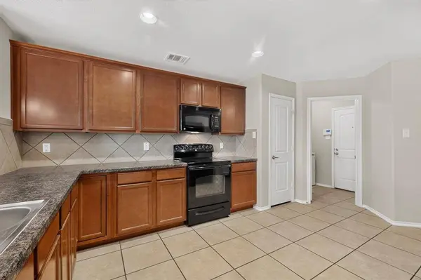 2011 Samantha Lane, Heartland, TX 75126