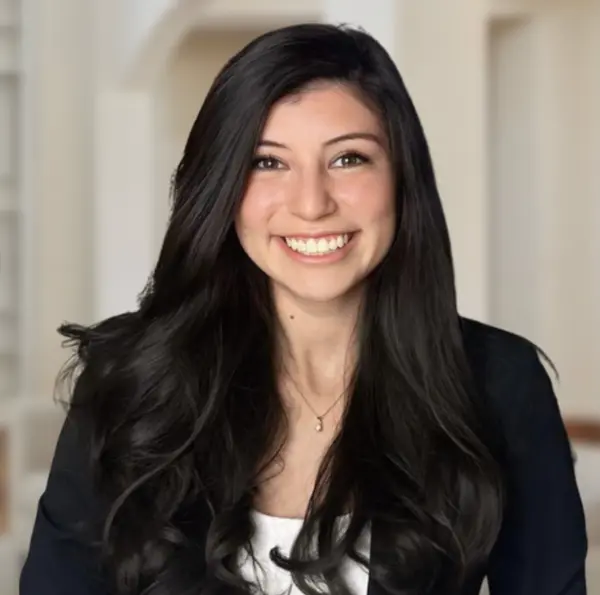 Aly Headshot