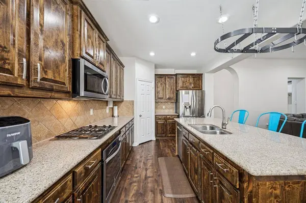 1013 Knoxbridge Road, Forney, TX 75126