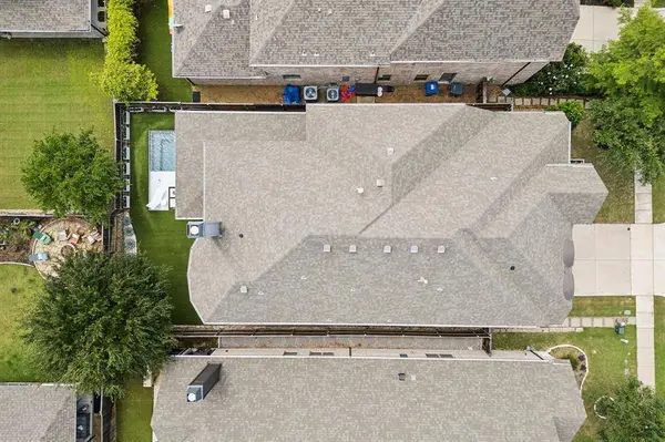 2305 Leslie Lane, Mckinney, TX 75072