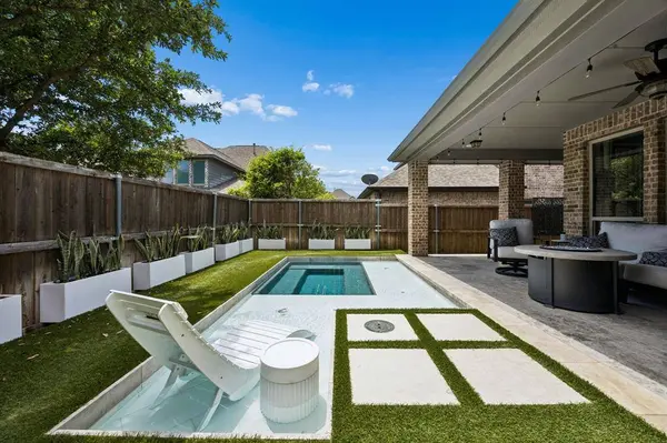 2305 Leslie Lane, Mckinney, TX 75072