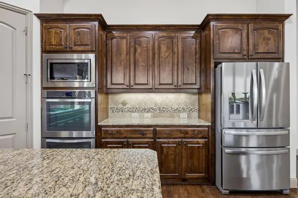6814 Springwood Lane, Garland, TX 75044