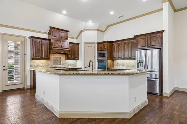 6814 Springwood Lane, Garland, TX 75044