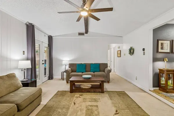 1513 Meadow Way, Garland, TX 75042