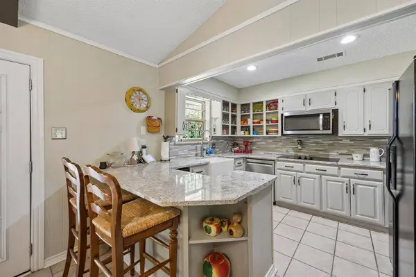 1060 Old Stacy Road, Fairview, TX 75069