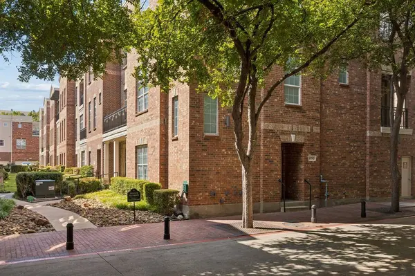 15745 Seabolt Place #51, Addison, TX 75001