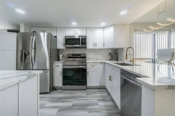4965 PURITAN CIRCLE #401, Tampa, FL 33617
