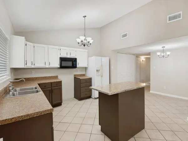 431 Whitney Street, Cedar Hill, TX 75104