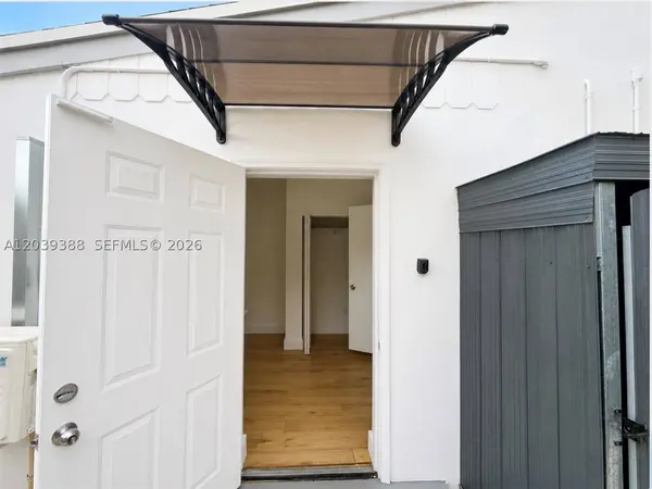 330 NW 56th Ave #2, Miami, FL 33126