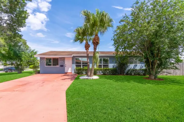 1851 N 69th Ave, Hollywood, FL 33024