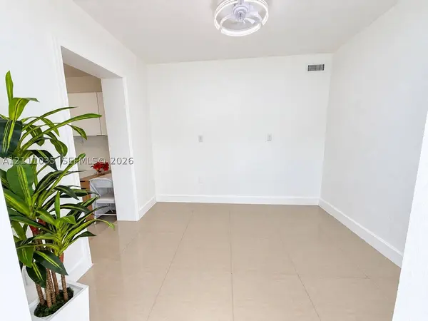 9494 SW 39th St #3, Miami, FL 33165