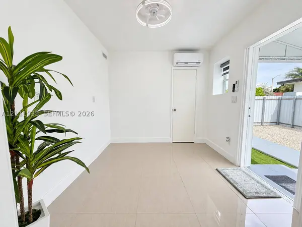 9494 SW 39th St #3, Miami, FL 33165