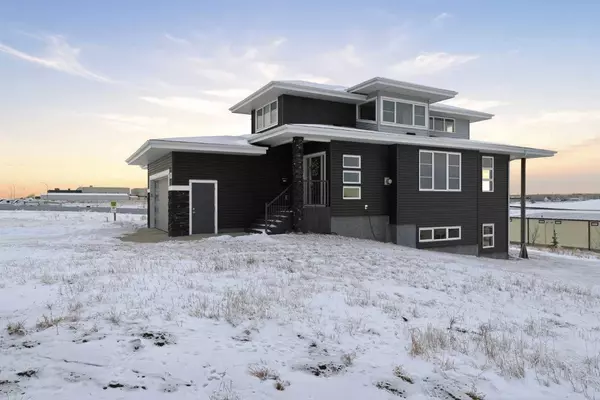 38 Vista Close, Blackfalds, AB T4M 0L3