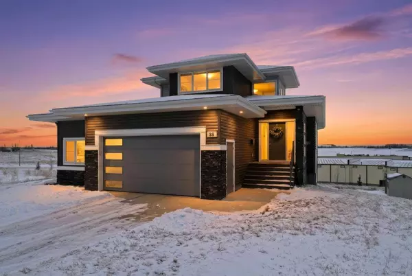 38 Vista Close, Blackfalds, AB T4M 0L3