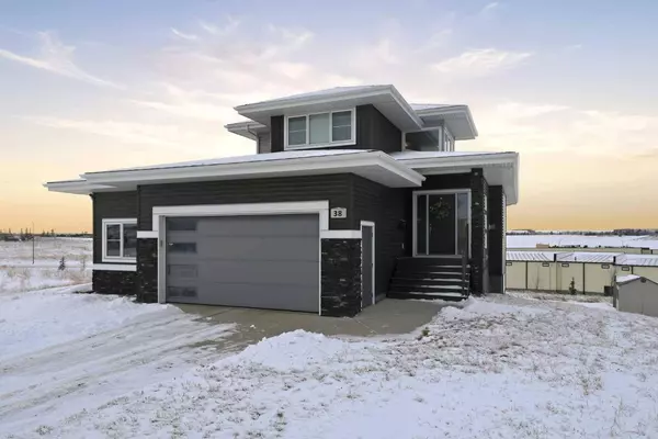 38 Vista Close, Blackfalds, AB T4M 0L3