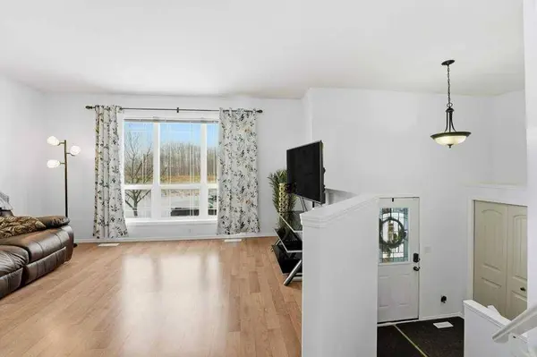 268 Kingston DR, Red Deer, AB T4P 0A7