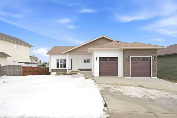 5123 55 Street Close, Eckville, AB T0M 0X0