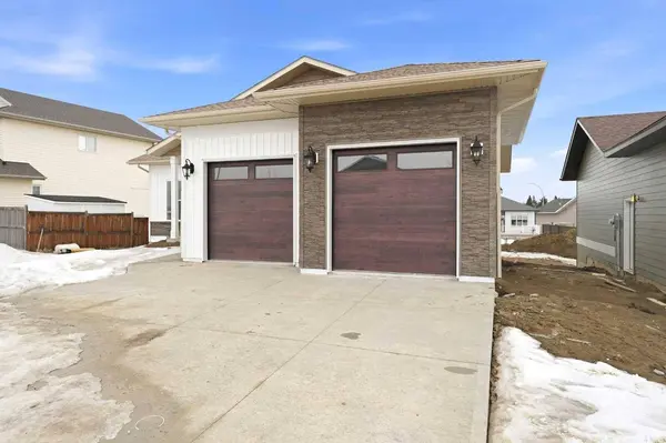 5123 55 Street Close, Eckville, AB T0M 0X0