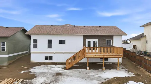 5123 55 Street Close, Eckville, AB T0M 0X0
