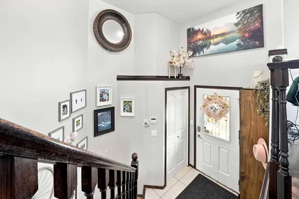 59 Wildrose DR, Sylvan Lake, AB T4S 2L1