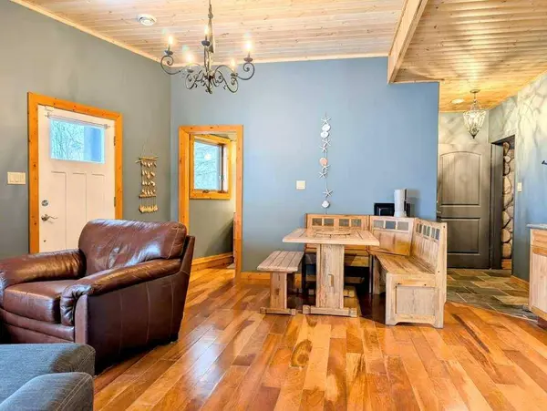 9 Upper CRES, Marten Beach, AB T0G 2A0