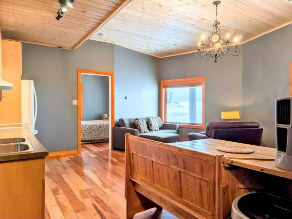 9 Upper CRES, Marten Beach, AB T0G 2A0