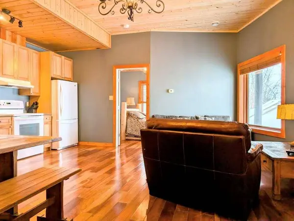 9 Upper CRES, Marten Beach, AB T0G 2A0