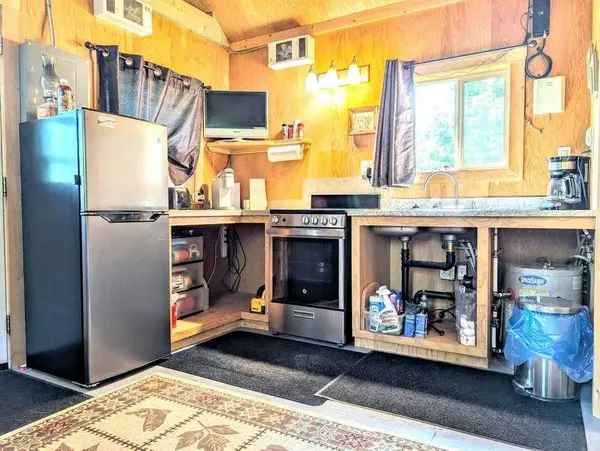 4 4A ST W, Faust, AB T0G 0X0