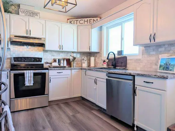 1013 10 AVE SE, Slave Lake, AB T0G 2A3