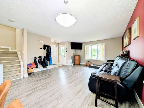 1100 10 AVE SE, Slave Lake, AB T0G2A3
