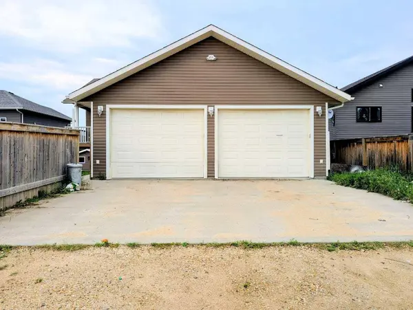 721 12 ST SE, Slave Lake, AB T0G2A3