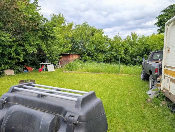 209 7 ST SE, Slave Lake, AB T0G2A3