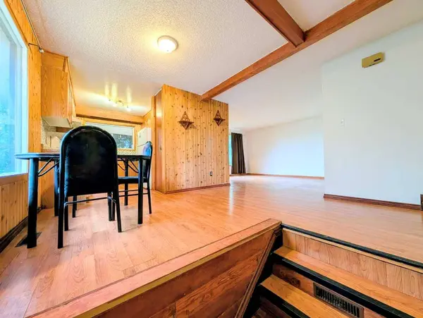 205 7 ST SE, Slave Lake, AB T0G2A3