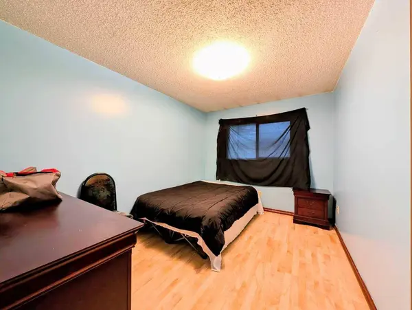 205 7 ST SE, Slave Lake, AB T0G2A3