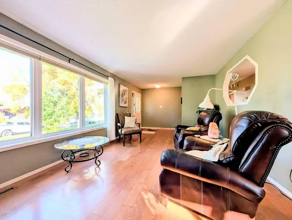 501 4 ST NE, Slave Lake, AB T0G2A2
