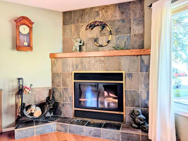 501 4 ST NE, Slave Lake, AB T0G2A2