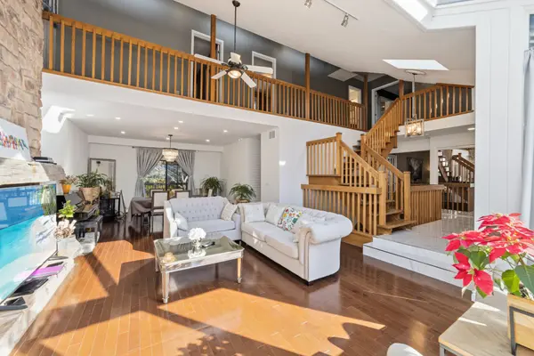 39 Templer Drive, Ancaster: Where lifestyle meets positioning,Sandy Mackay
