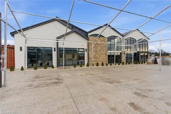 823 Line 6 Road, Niagara-on-the-lake, ON L0S 1J0