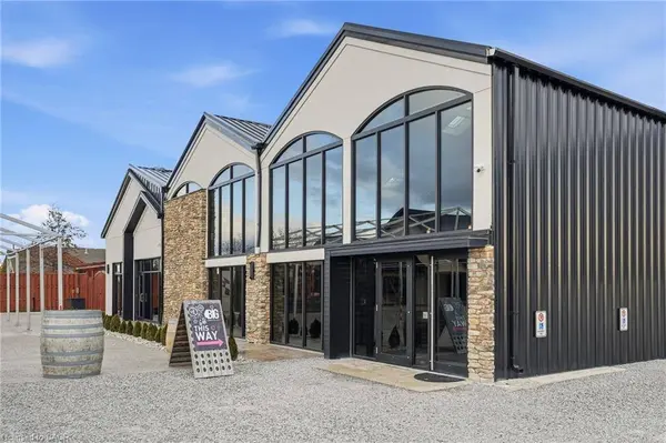 823 Line 6 Road, Niagara-on-the-lake, ON L0S 1J0